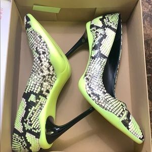 Jessica Simpson snake green heels